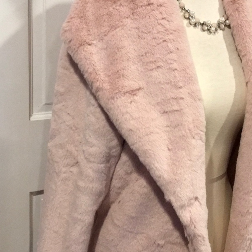 Blush Pink longline Faux Fur Coat. Only size 4!!! - Picture 6 of 8